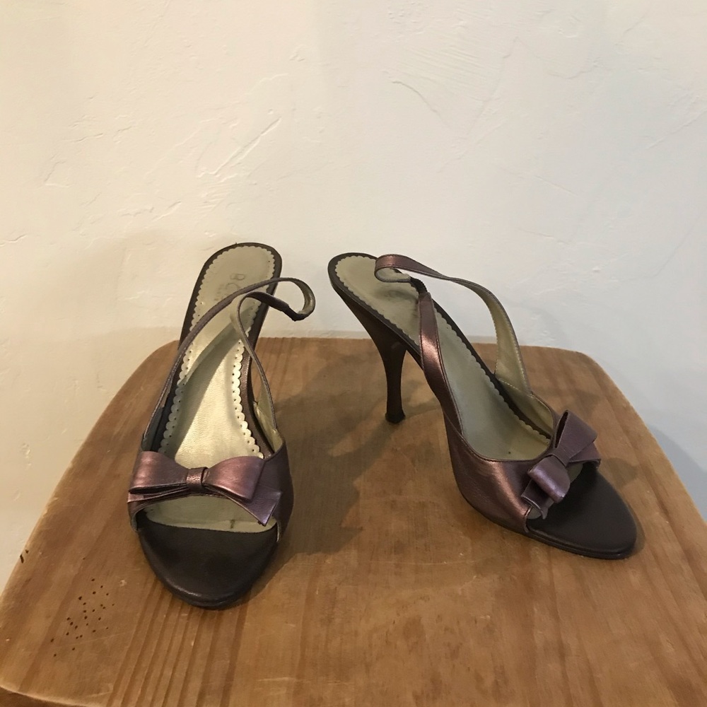 BCBG Sling back
